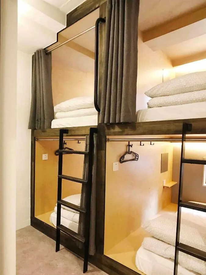 Seoul Cube Itaewon Hostel 0*,