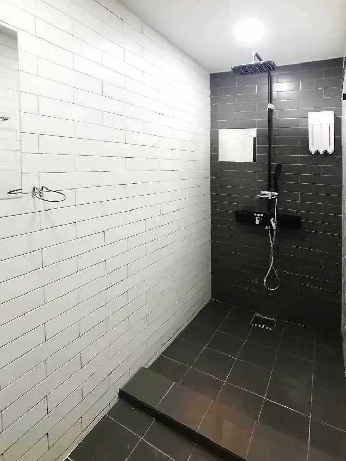 Seoul Cube Itaewon Hostel